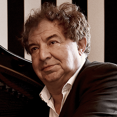 &copy; Lydia Kasparian