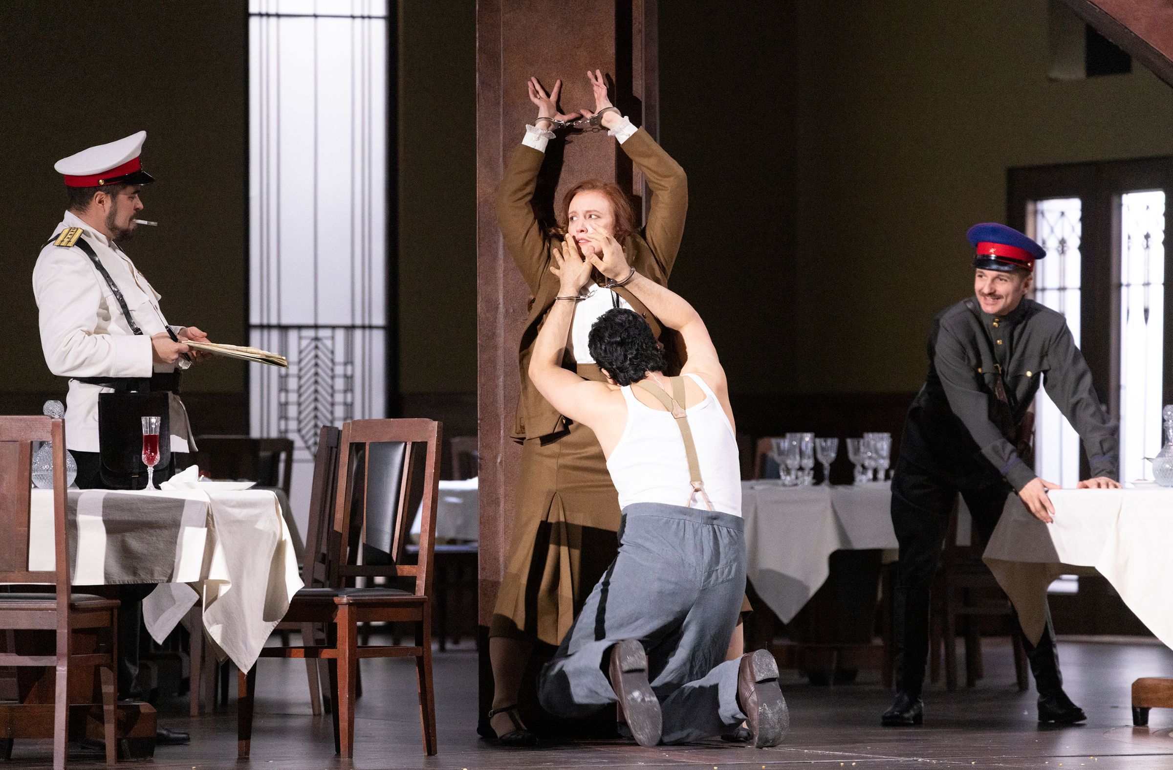 Sara Jakubiak (Katerina) and Najmiddin Mavlyanov (Sergey) &copy; Brescia e Amisano | Teatro alla Scala
