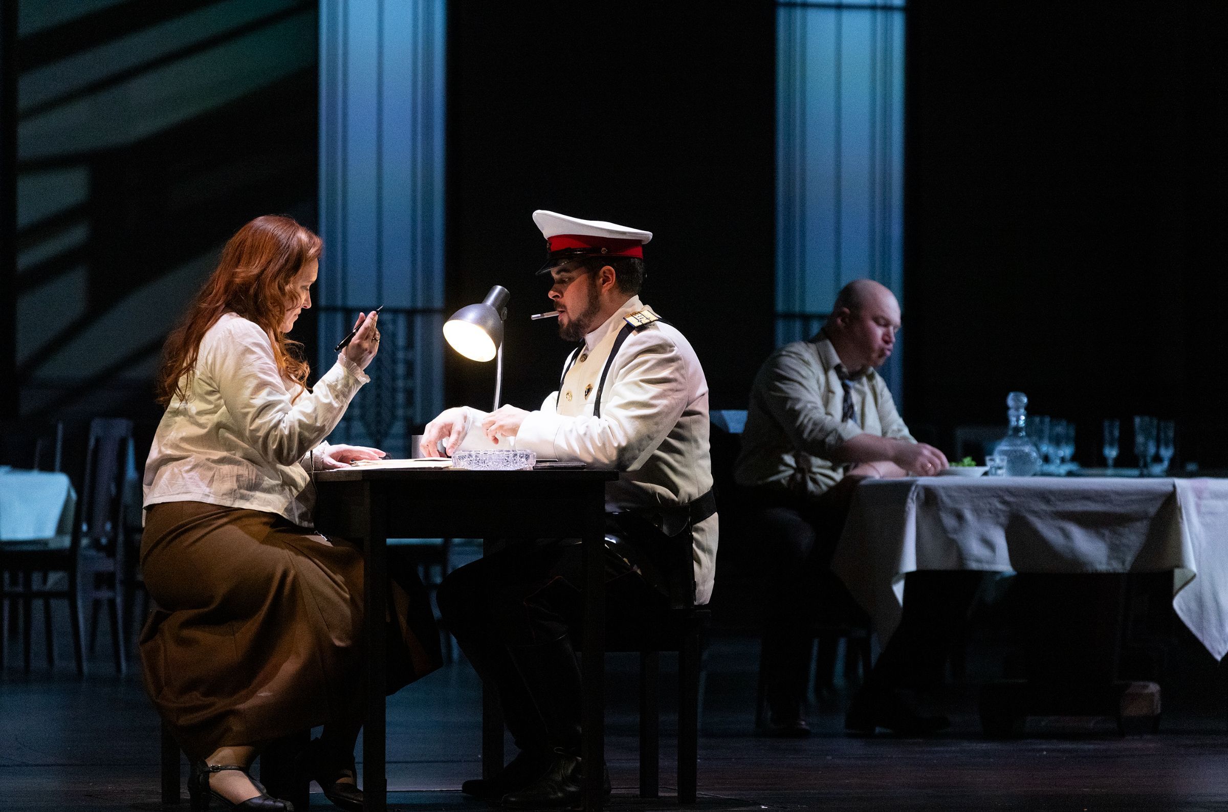Sara Jakubiak (Katerina) and Oleg Budaratskiy (Police Inspector) &copy; Brescia e Amisano | Teatro alla Scala