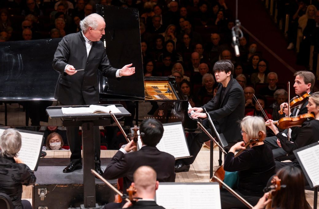 Manfred Honeck, Seong-Jin Cho and the Pittsburgh Symphony &copy; Chris Lee