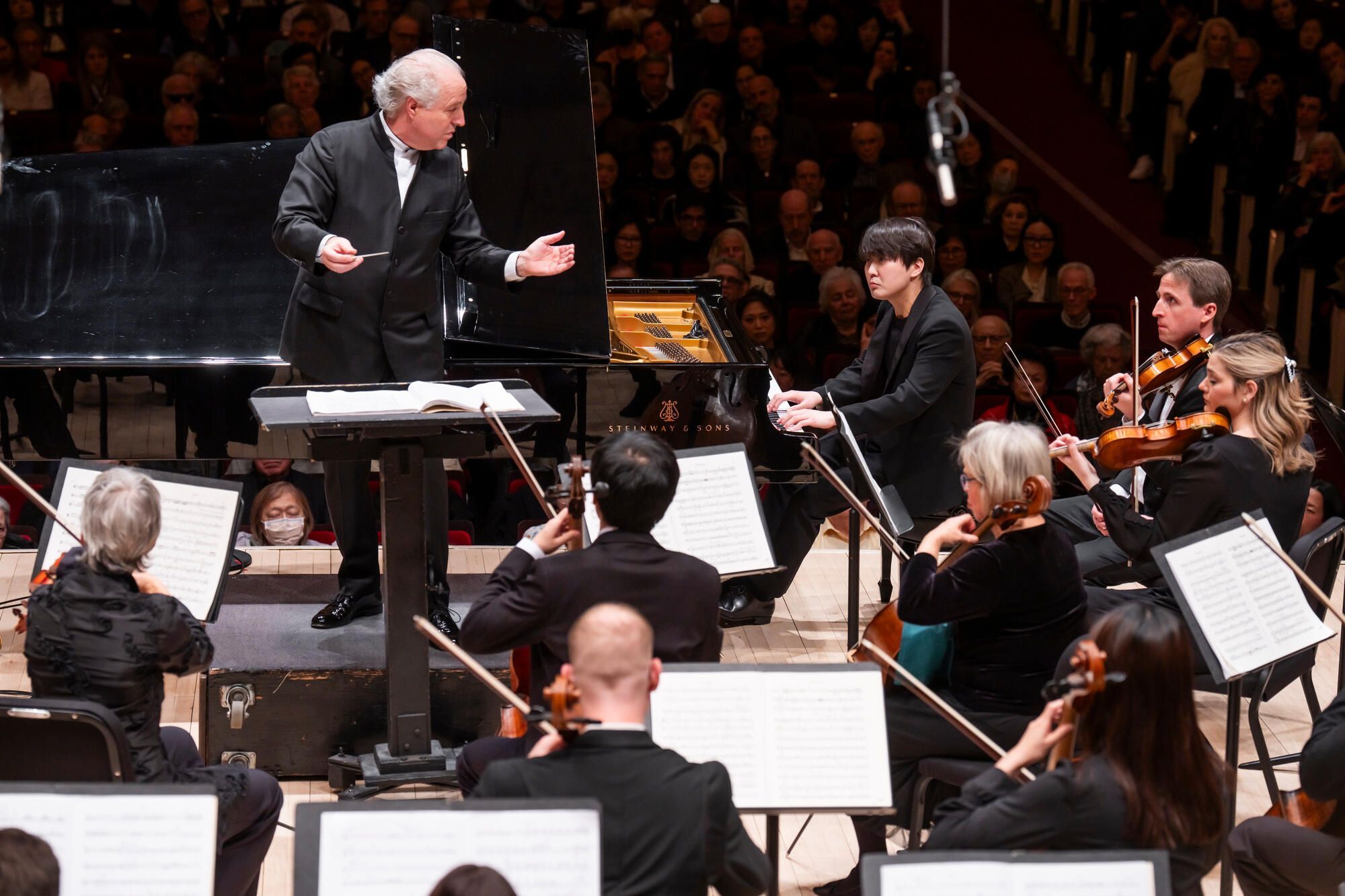 Manfred Honeck, Seong-Jin Cho and the Pittsburgh Symphony © Chris Lee