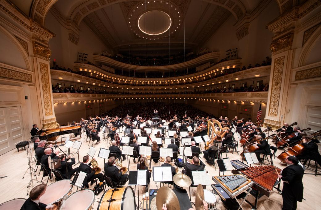 Manfred Honeck conducts the Pittsburgh Symphony in Carnegie Hall © Chris Lee