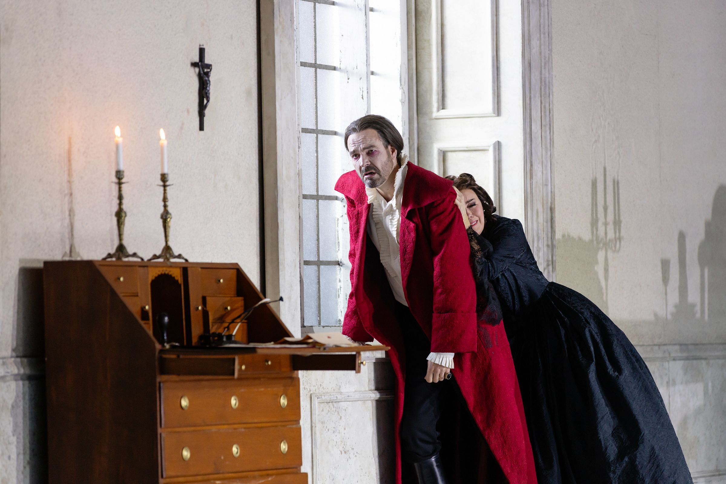 Tuomas Pursio (Scarpia) and Elisabeth Strid (Tosca) &copy; Emma Suominen