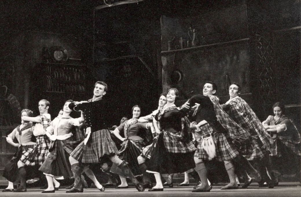Flemming Flindt leads the Ballet Rambert in <i>La Sylphide</i> &copy; John Blomfeld