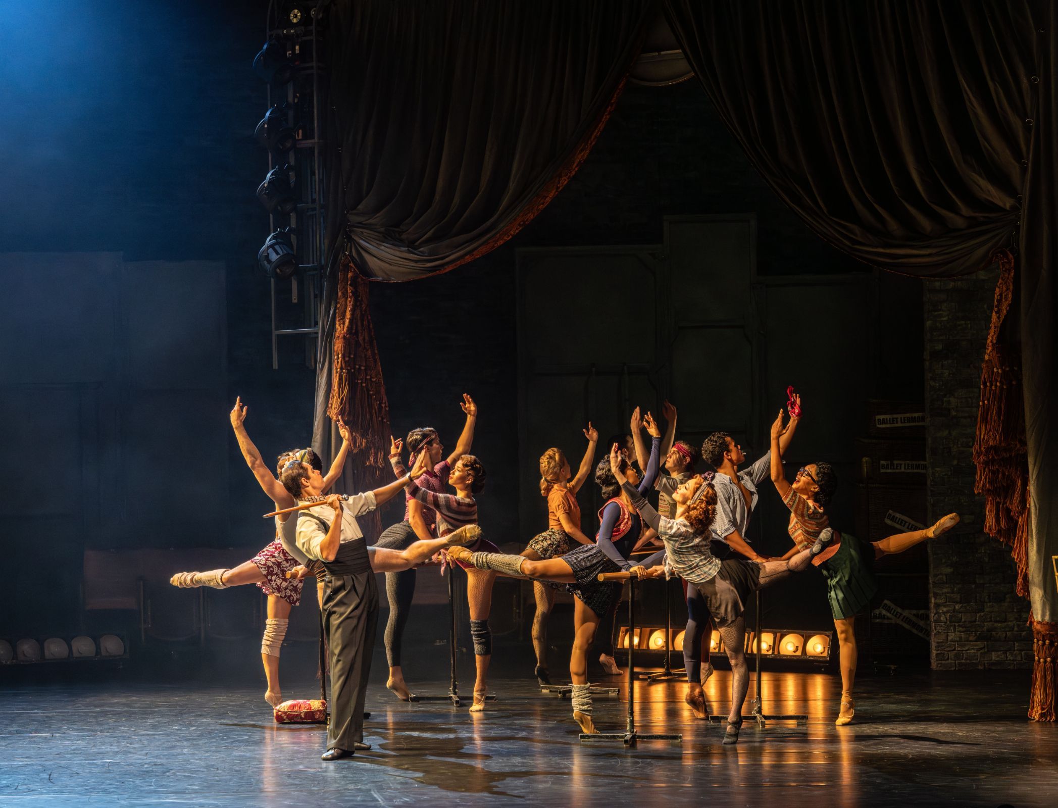 New Adventures in Matthew Bourne's <i>The Red Shoes</i> © Johan Persson