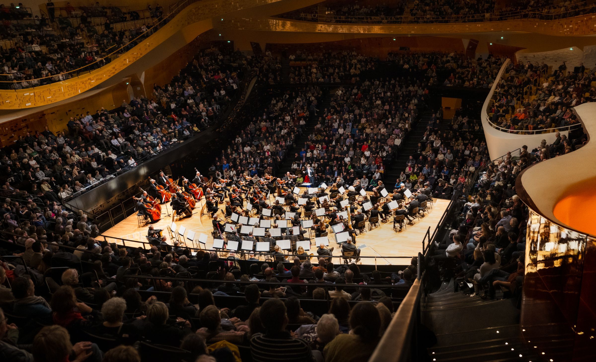 Klaus Mäkelä et l'Orchestre de Paris &copy; William Beaucardet