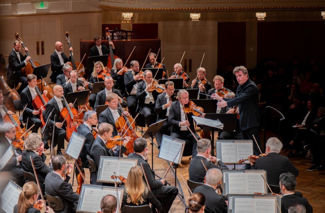 Jakub Hrůša conducts the Vienna Philharmonic © Wiener Konzerthaus | Andrea Humer