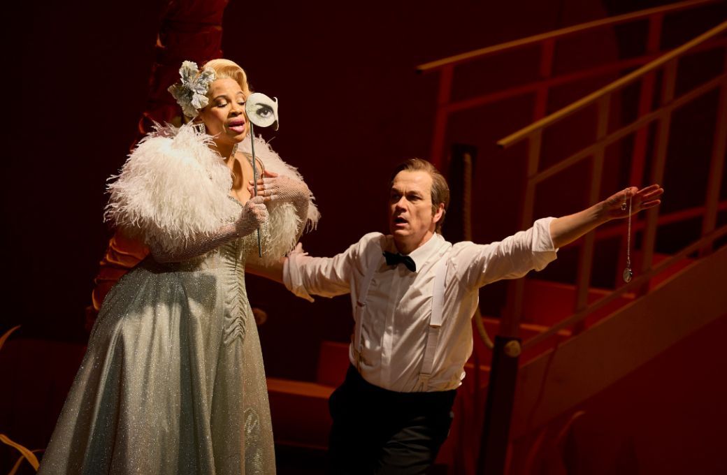 Golda Schultz (Rosalinde) und Matthias Klink (Gabriel von Eisenstein) © Herwig Prammer