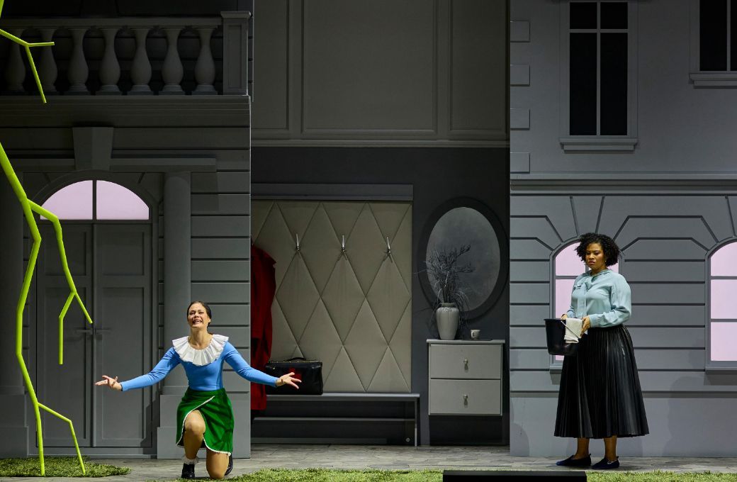 Regula M&uuml;hlemann (Adele) und Golda Schultz (Rosalinde) &copy; Herwig Prammer