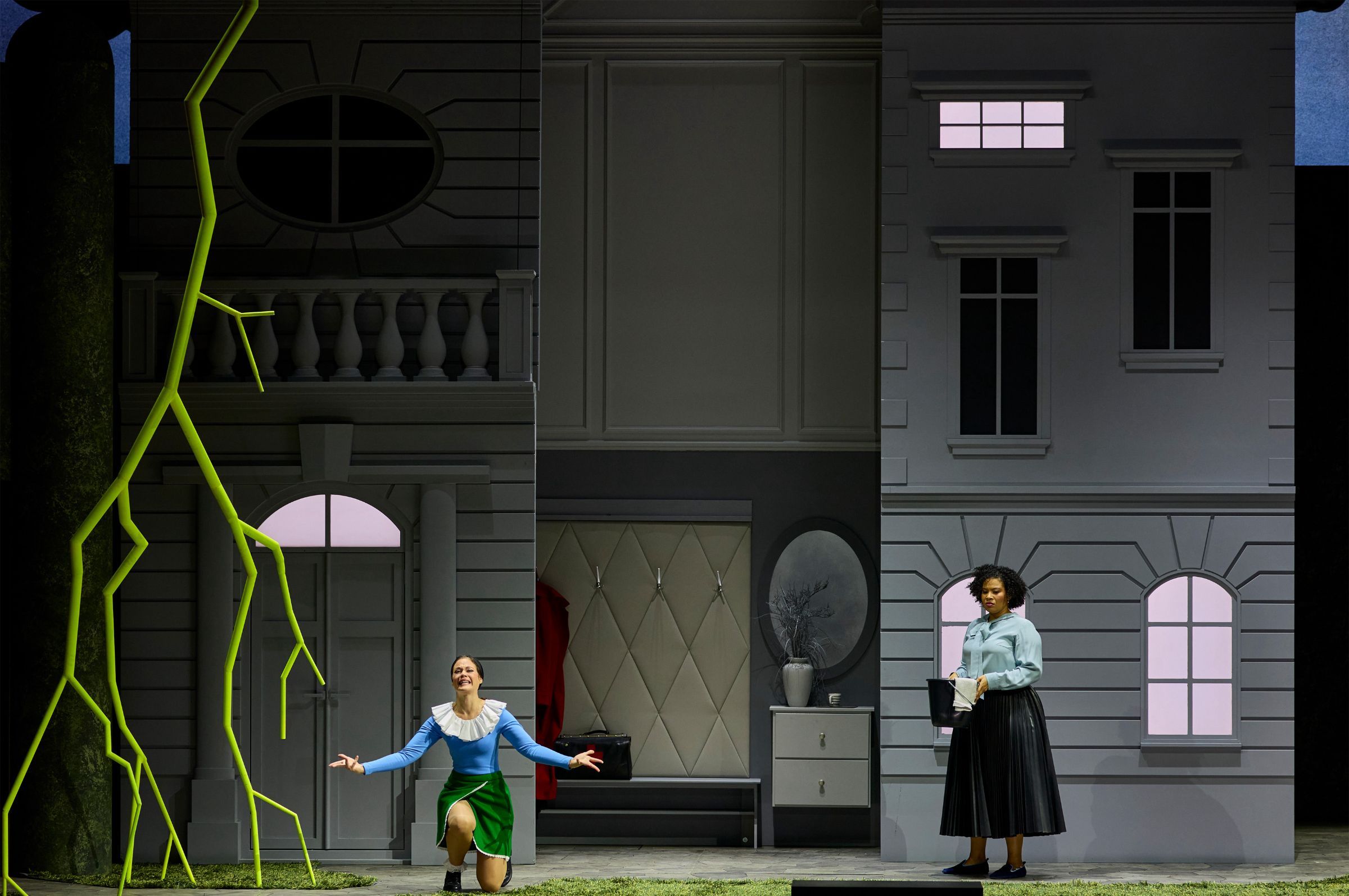 Regula Mühlemann (Adele) und Golda Schultz (Rosalinde) &copy; Herwig Prammer