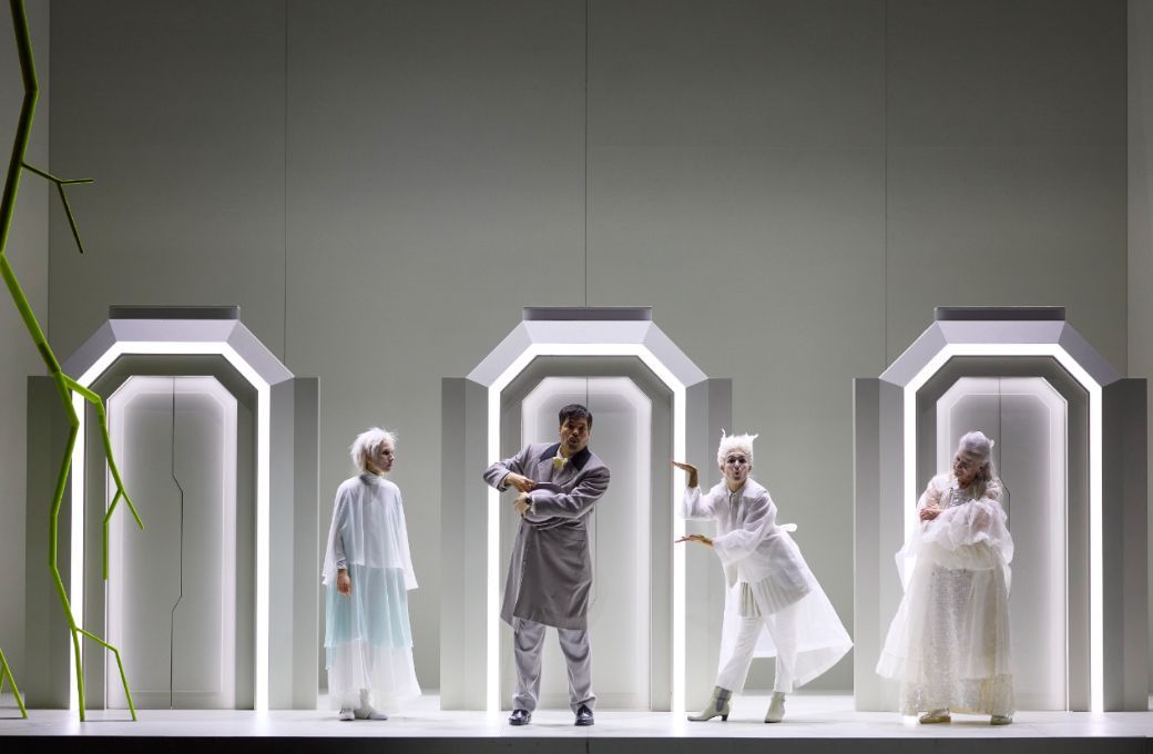 Ruben Drole (Frank) und Lucia Kotikova, Melina Pyschny, Barbara Grimm (Schicksal 1, 2 &amp; 3) &copy; Herwig Prammer