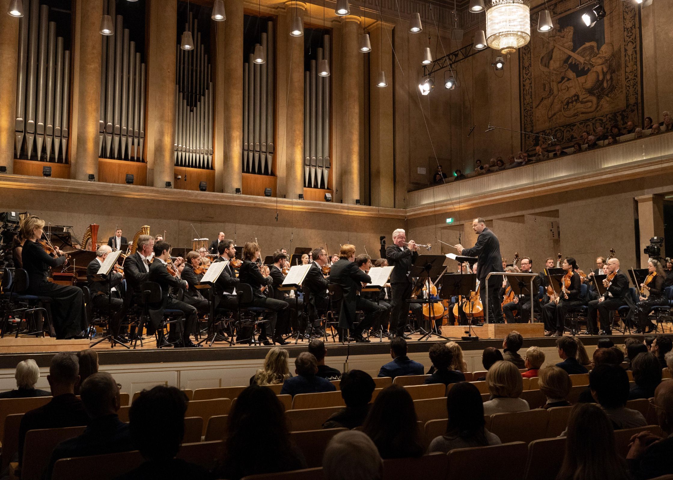 Håkan Hardenberger und Andris Nelsons mit dem BRSO im Herkulessaal &copy; BR | Astrid Ackermann