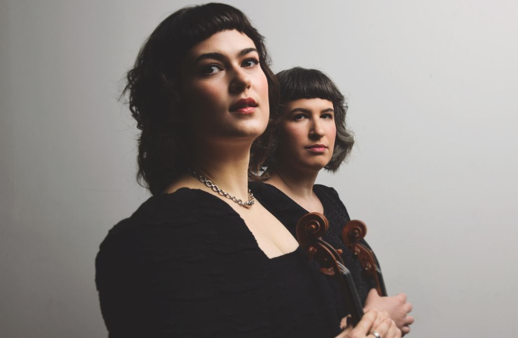 Maya Bennardo and Hannah Levinson © Shervin Lainez