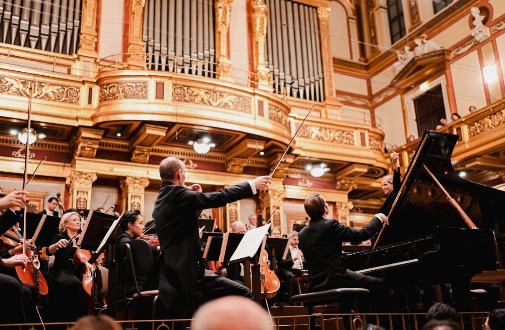 Leif Ove Andsnes, Karina Canellakis and the Vienna Symphony &copy; Amar Mehmedinovic | Musikverein Wien