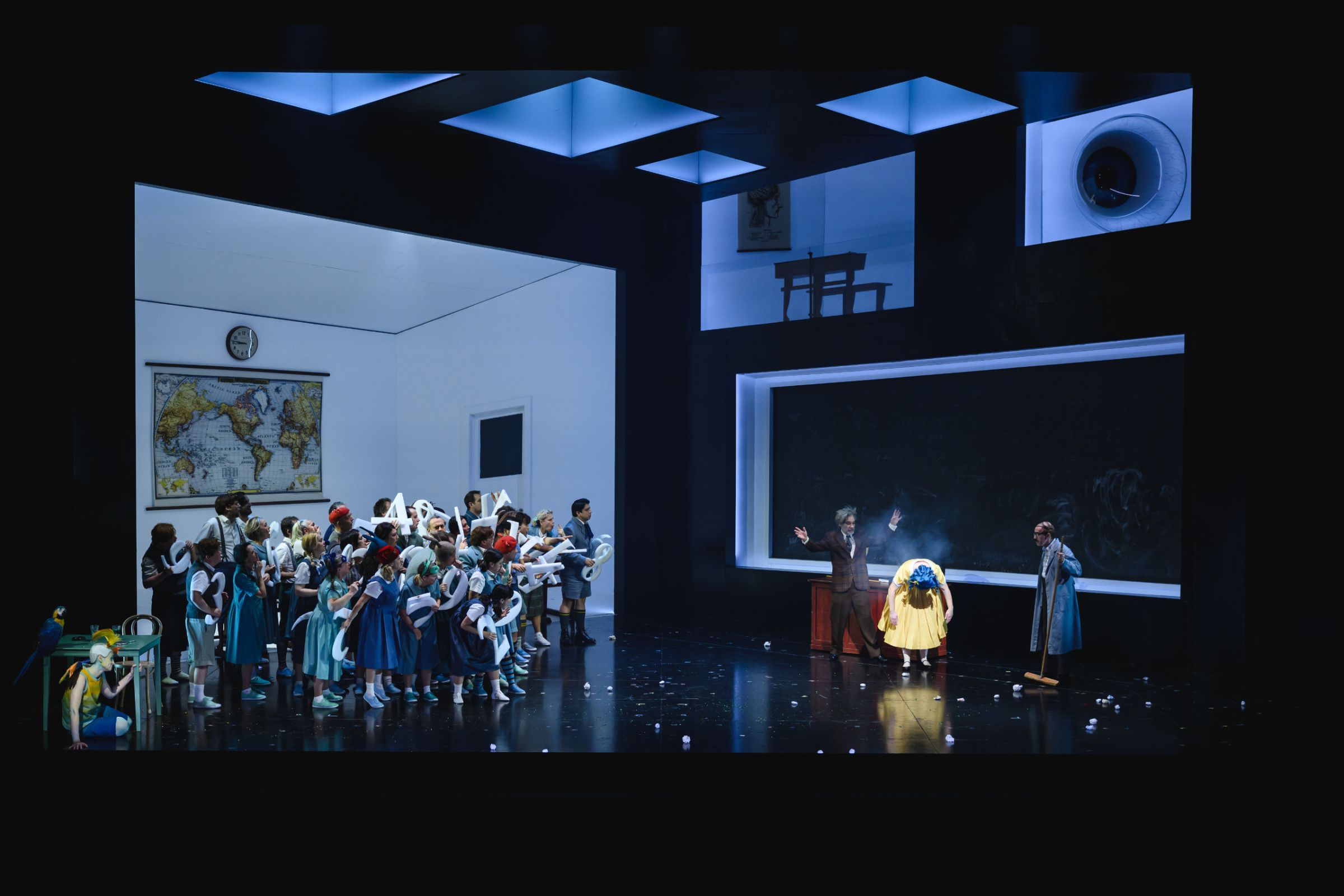 <i>Les Contes d'Hoffmann</i> à l'Opéra de Lyon &copy; Paul Bourdrel