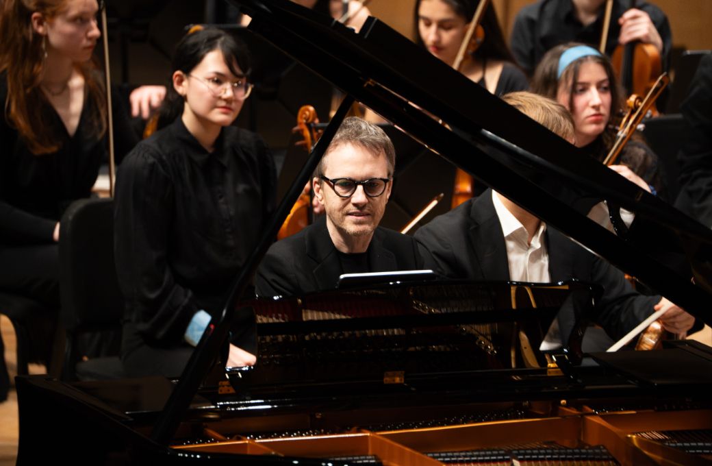 Alexandre Tharaud et l'OFJ &agrave; Bozar &copy; Marion Rousseau