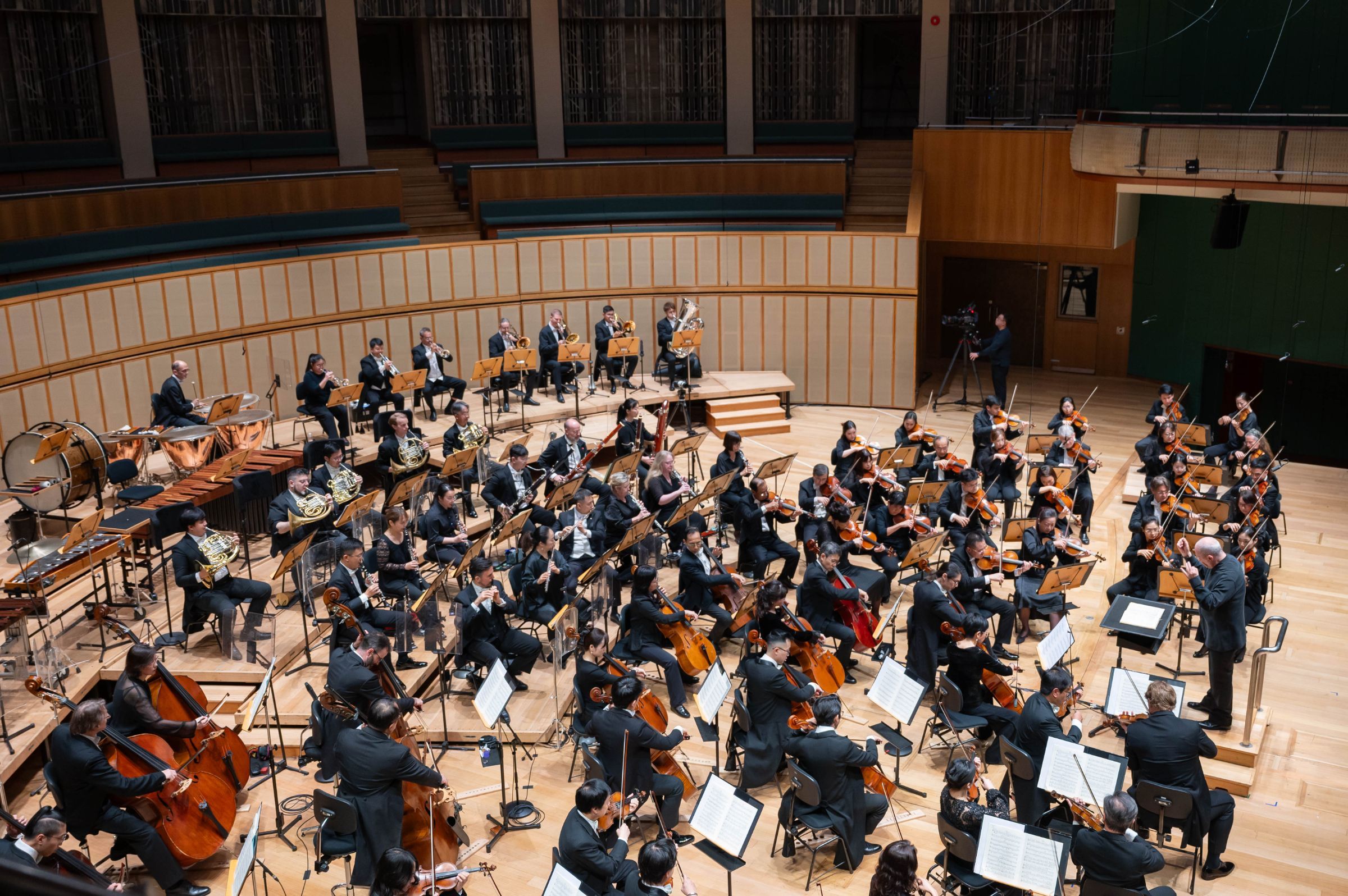 Hans Graf conducts the Singapore Symphony Orchestra &copy; Nathaniel Lim | Singapore Symphony Orchestra