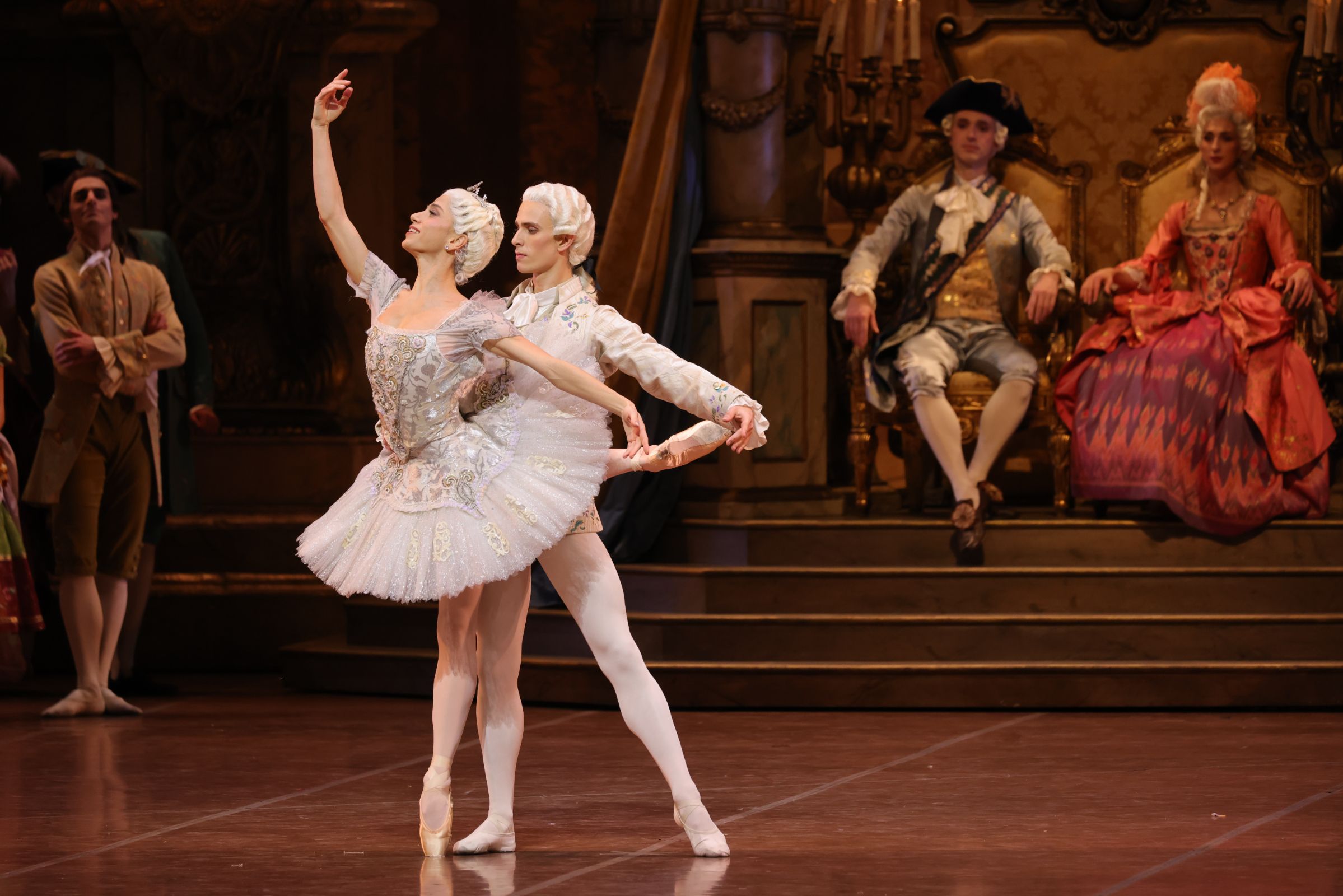 Alice Mariani as Aurora and Navrin Turnbull as Prince Désiré in <i>The Sleeping Beauty</i> &copy; Brescia e Amisano, Teatro alla Scala