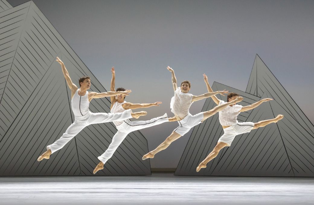 Les Ballets de Monte-Carlo in Jean-Christophe Maillot's <i>Ma Bayad&egrave;re</i> &copy; Hans Gerritsen