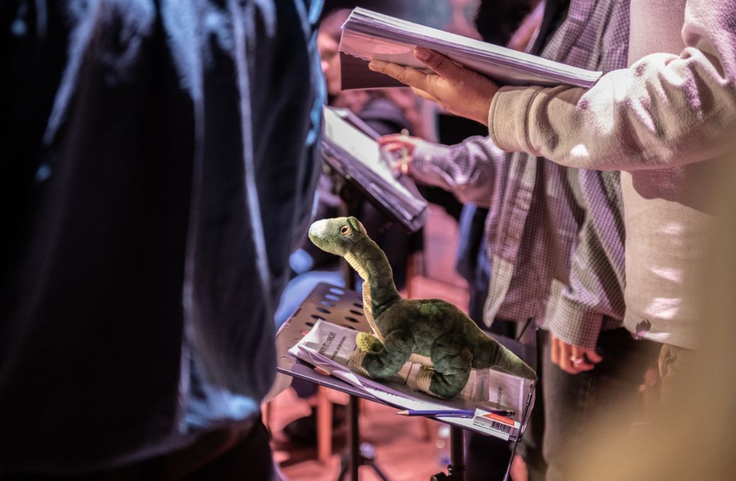 <i>Les Dinos et l&rsquo;Arche</i> in rehearsal &copy; Charlotte Dekaise