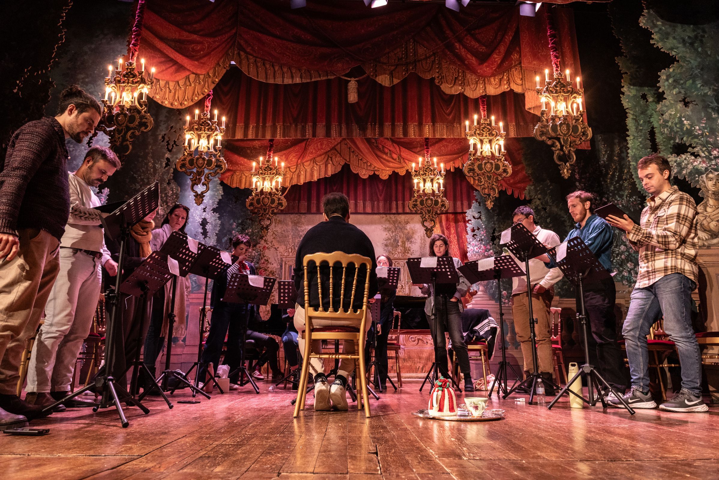 <i>Les Dinos et l’Arche</i> in rehearsal © Charlotte Dekaise
