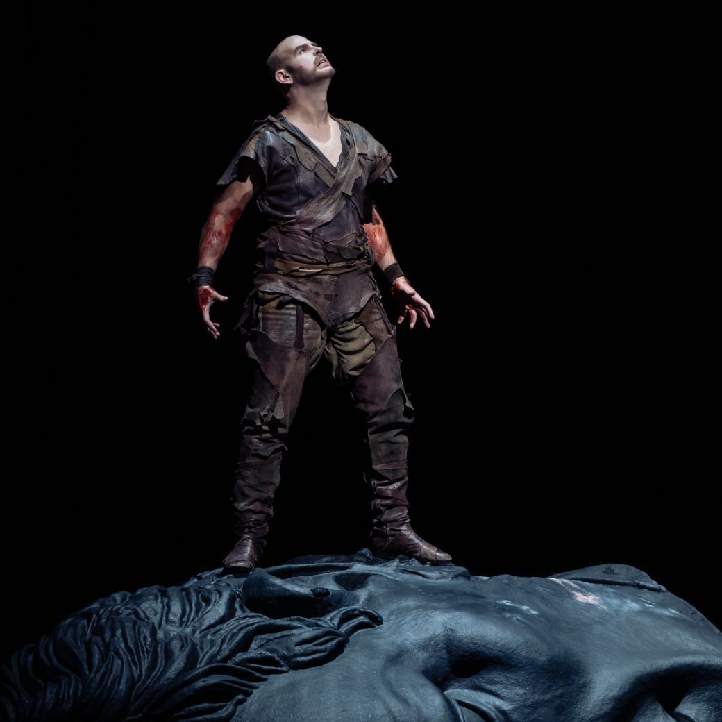 Derek Welton (Orest) &copy; Wiener Staatsoper | Ashley Taylor