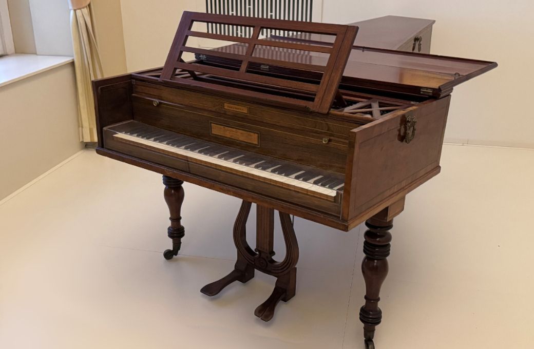Un piano Broadwood (1817) qui a appartenu à Beethoven et Liszt © Wikiemedia Commons | Dguendel (Hungarian National Museum, Budapest)