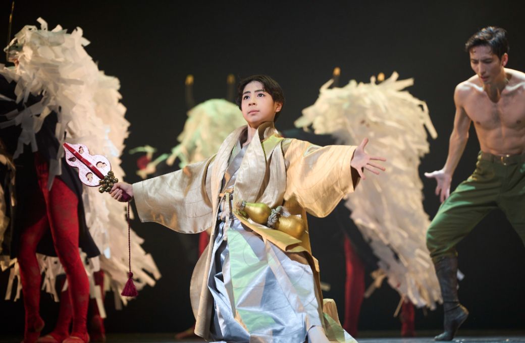 Maholo Onoe as the Boy K in Kaiji Moriyama's <i>A Dance Remembered in Tohno</i> © Hajime Watanabe