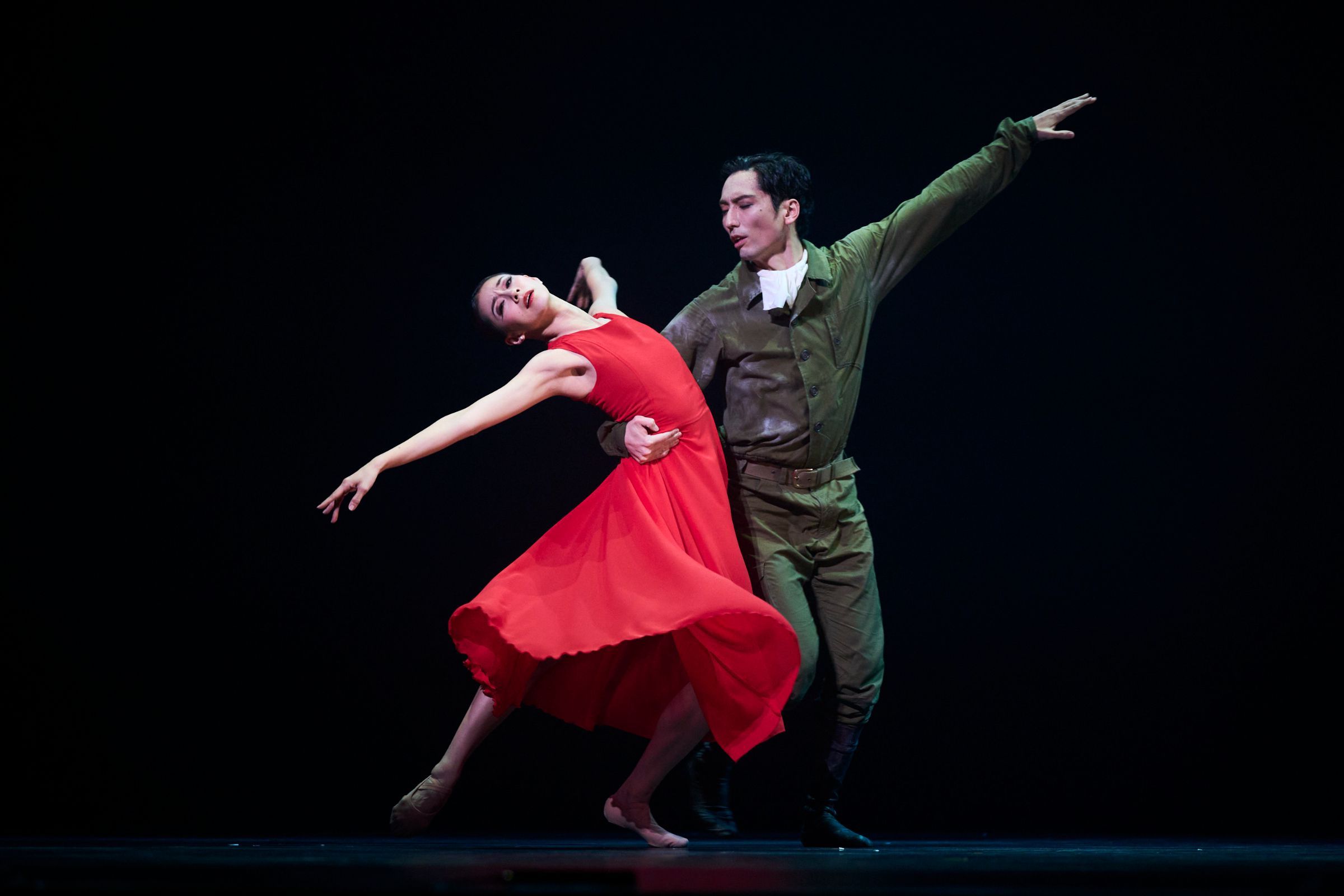 Saya Okubo as The Fiancée and Shoya Ishibashi as The Pilot in <i>A Dance Remembered in Tohno</i> © Hajime Watanabe