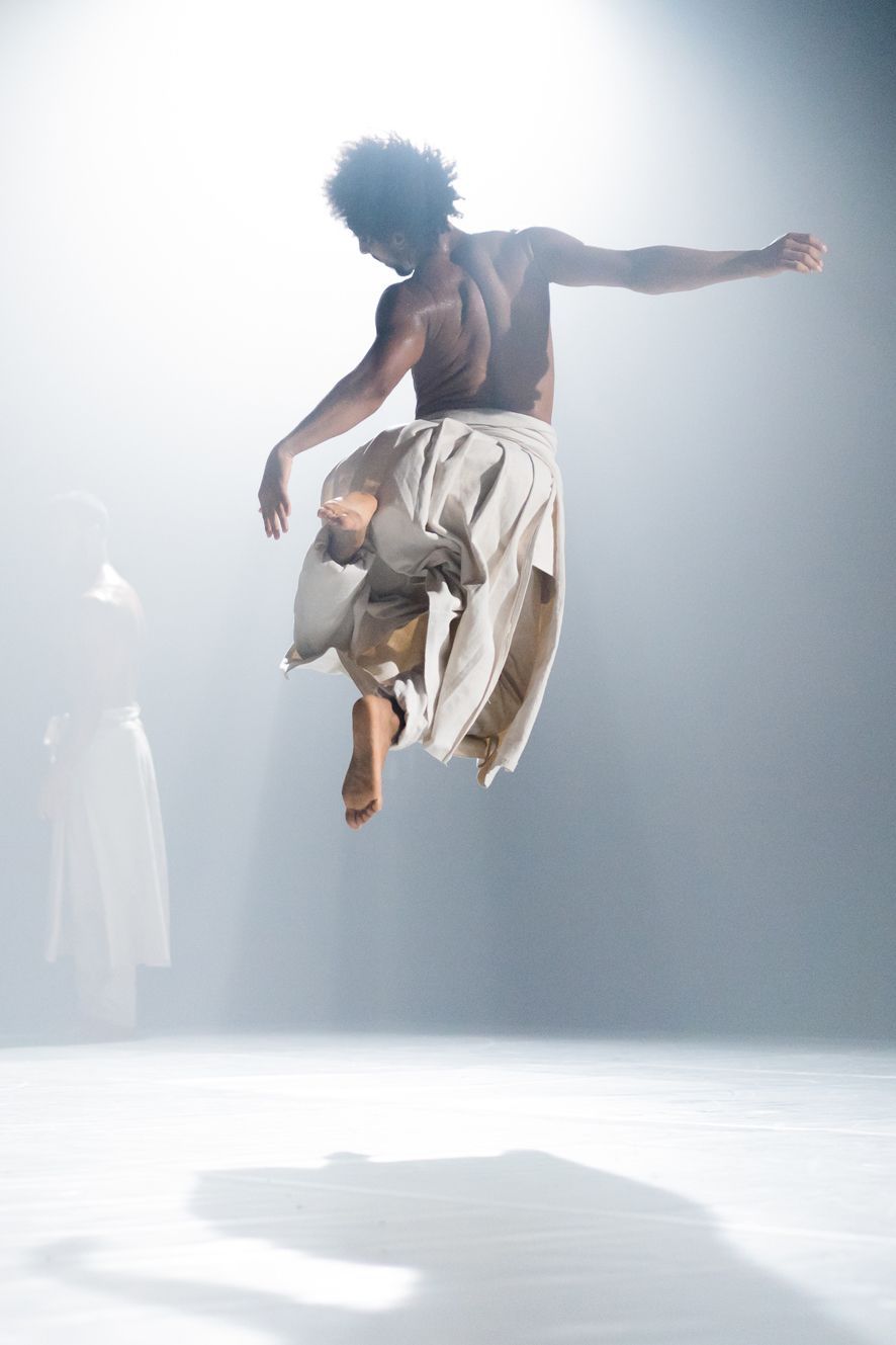 Compagnie Hervé Koubi in <i>What The Day Owes To The Night</i> &copy; Olivier Soulie