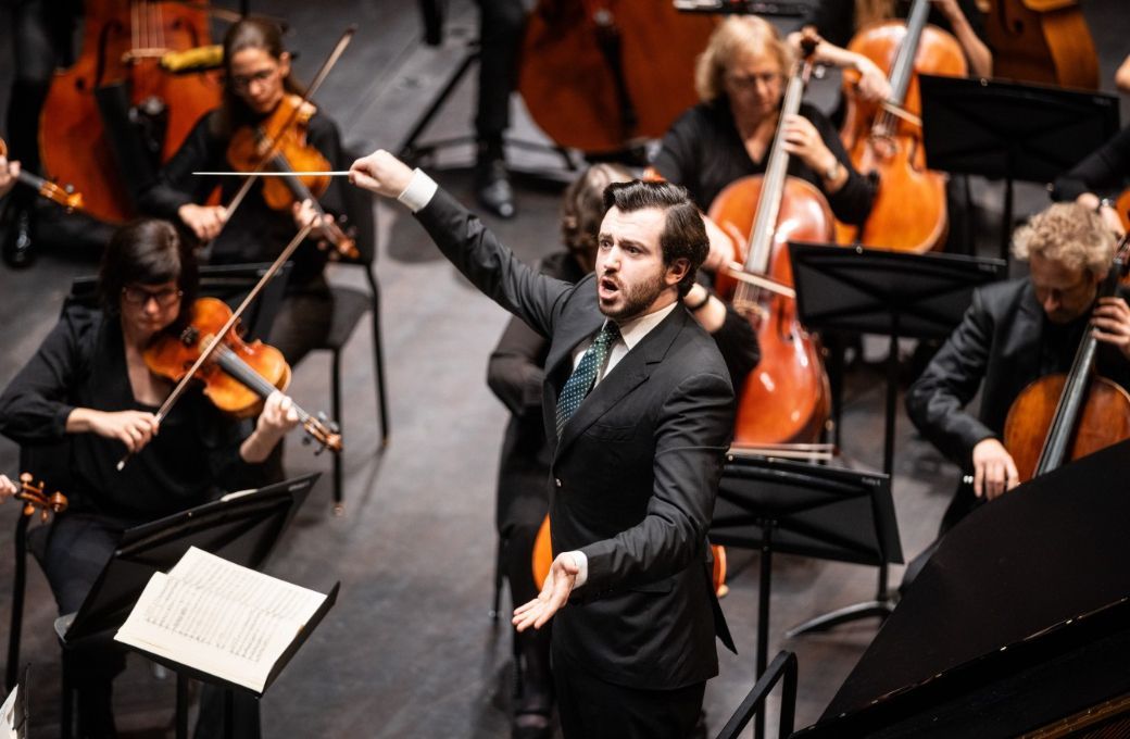 Martijn Dendievel with the Flanders Symphony © Bjorn Comhaire