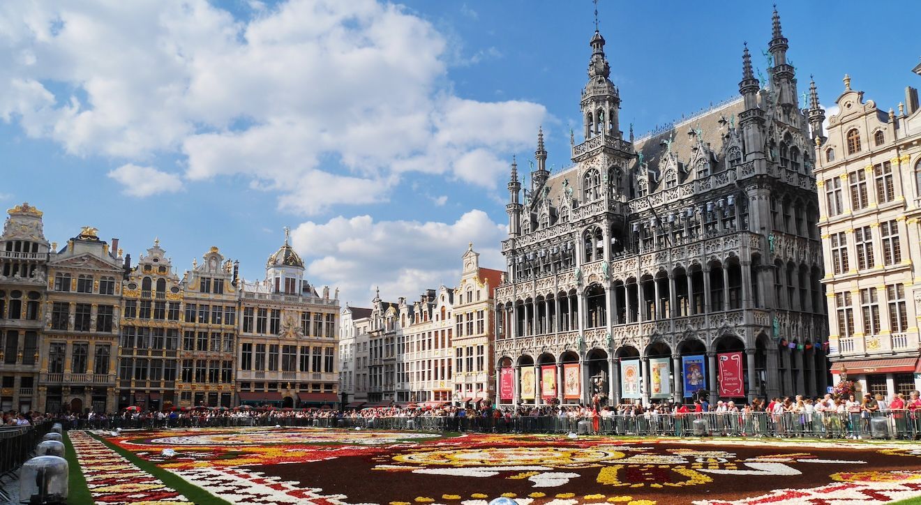 Grand Place &copy; Goi