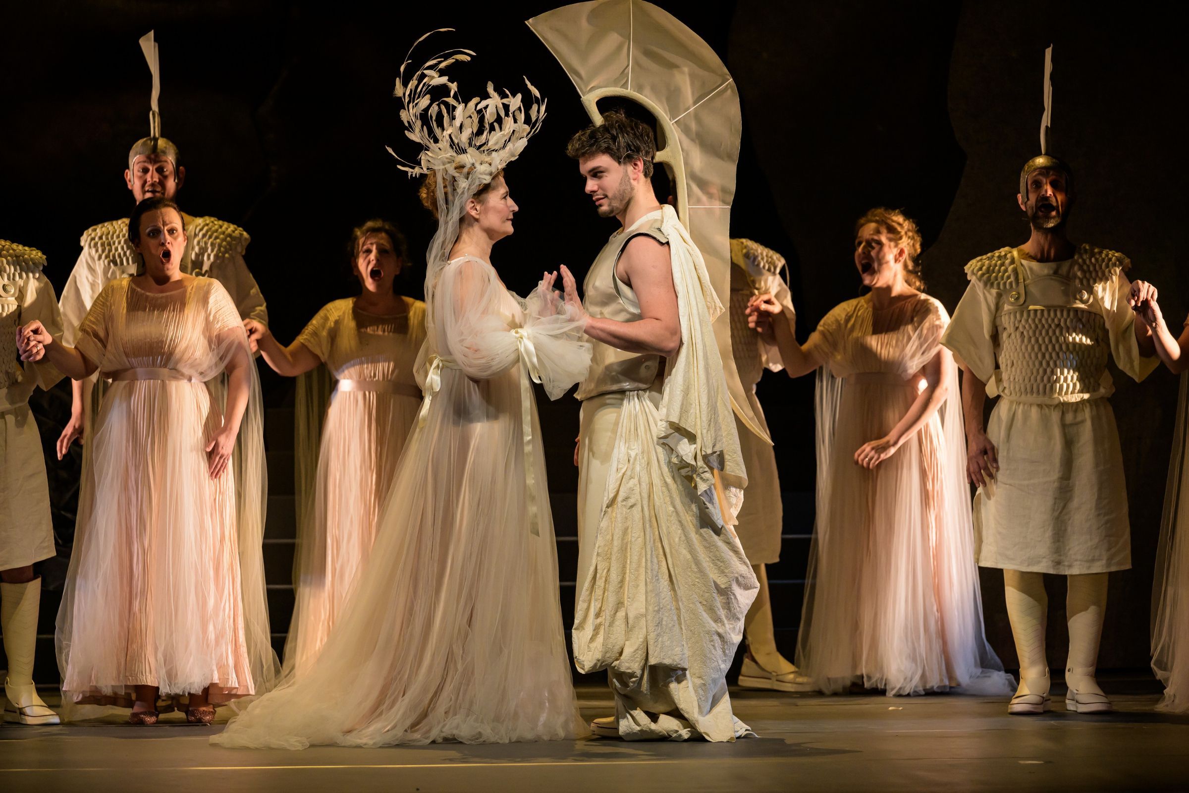 Markéta Cukrová (Dido), Lukáš Bařák (Aeneas) &copy; Serghei Gherciu