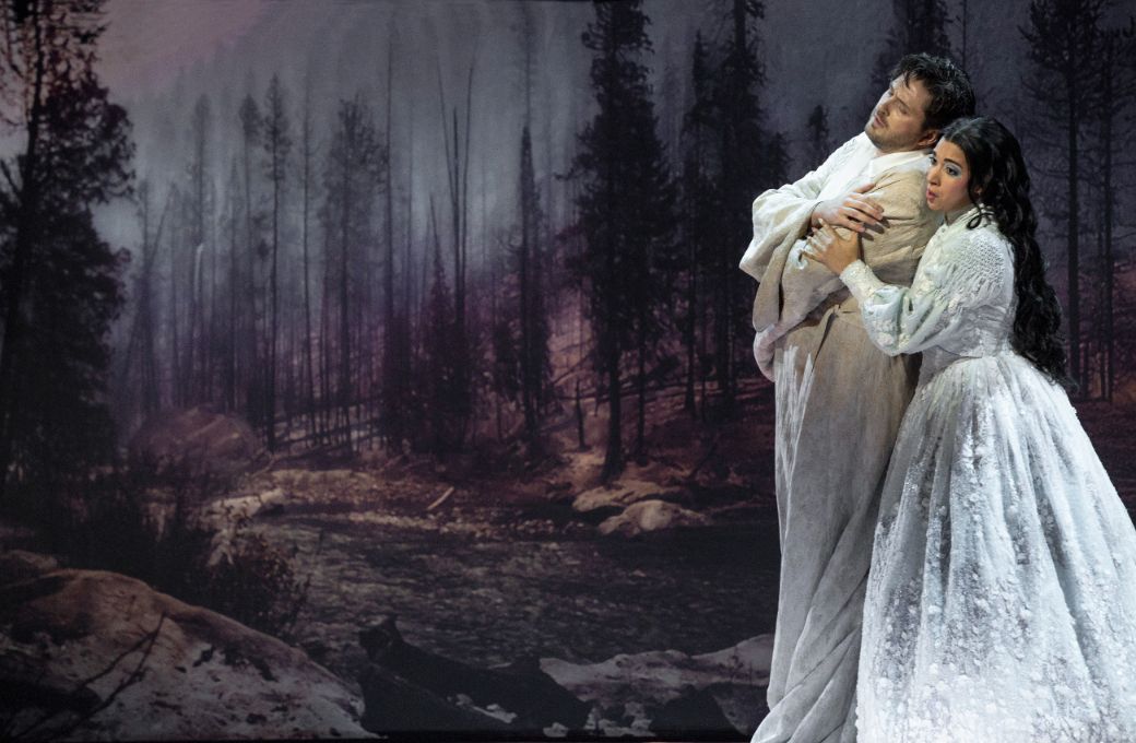 Samuel Hasselhorn (Peter) and Sophia Burgos (Clara) © Bernd Uhlig