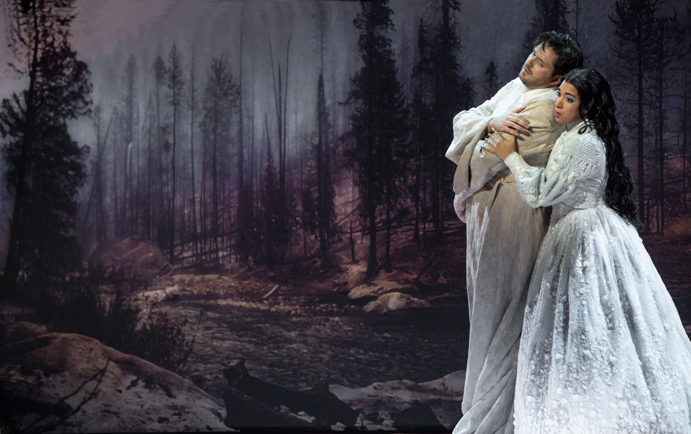 Samuel Hasselhorn (Peter) and Sophia Burgos (Clara) © Bernd Uhlig