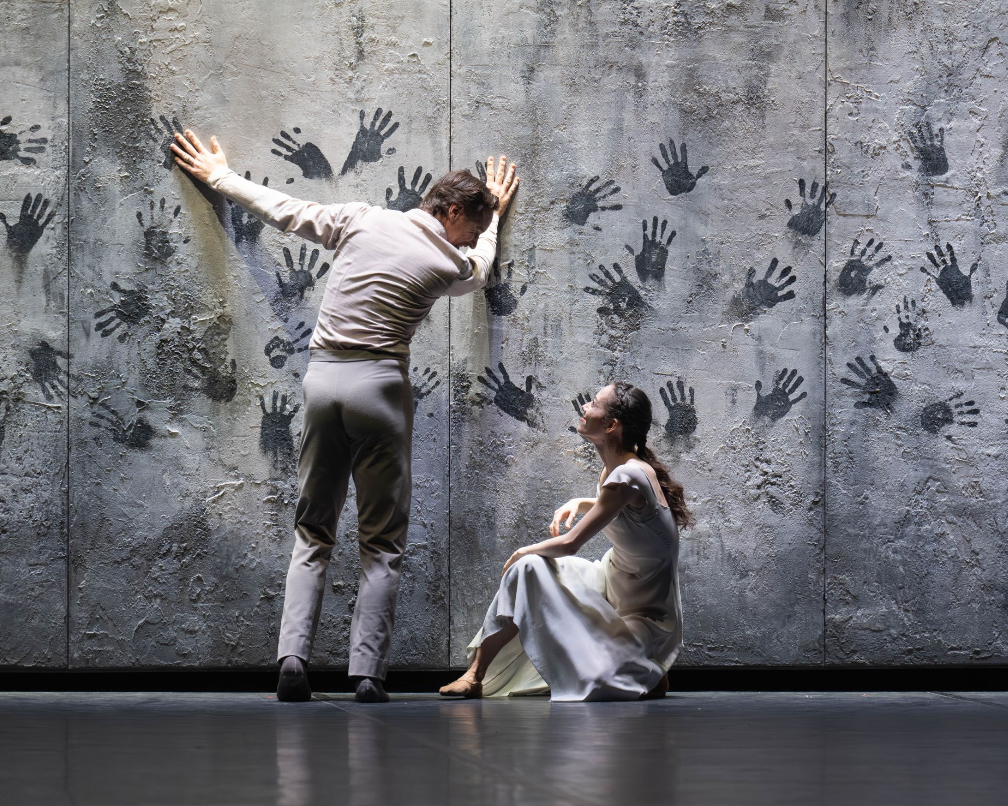 James Streeter as Albrecht and Emily Suzuki as Giselle in Akram Khan's <i>Giselle</i> © Photography by ASH