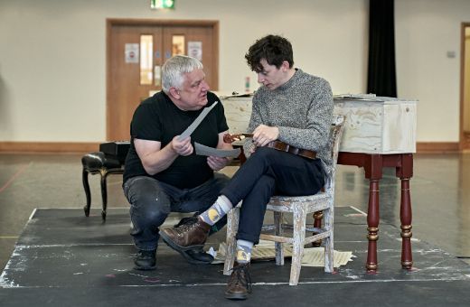Simon Russell Beale (JS Bach), Samuel Blenkin (CPE Bach) © Manuel Harlan