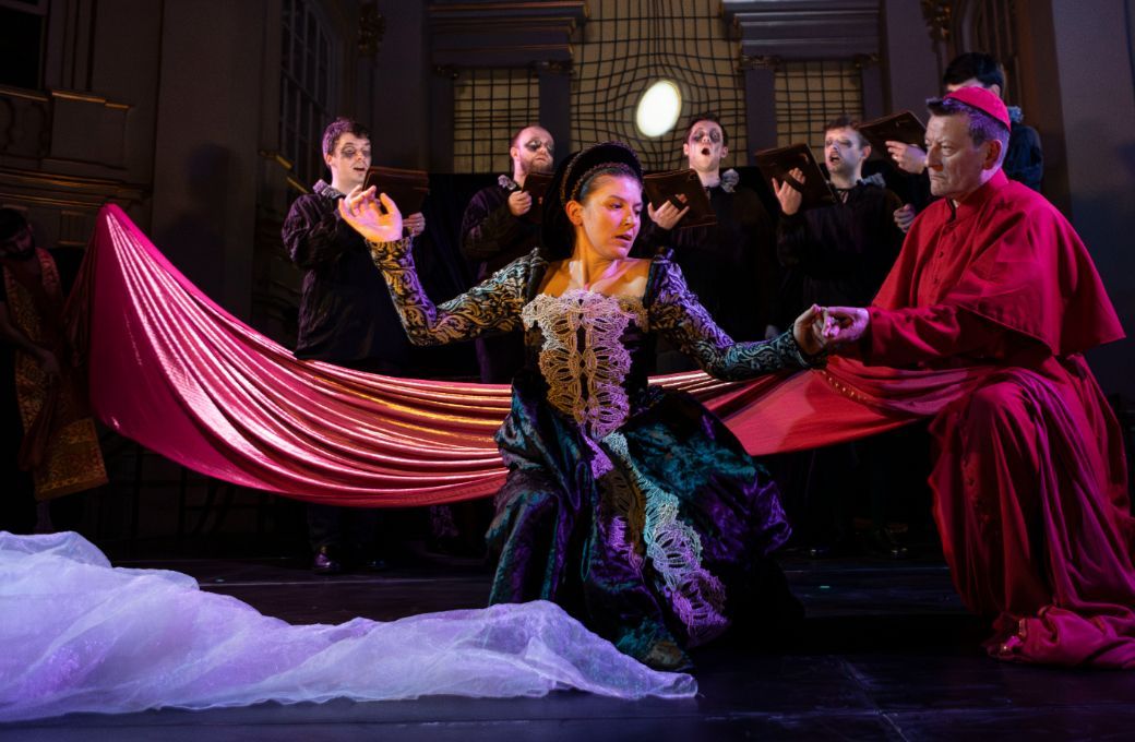 Doria Bramante, David Tarkenter and The Gesualdo Six in <i>Death of Gesualdo</i> © Paul Marc Mitchell