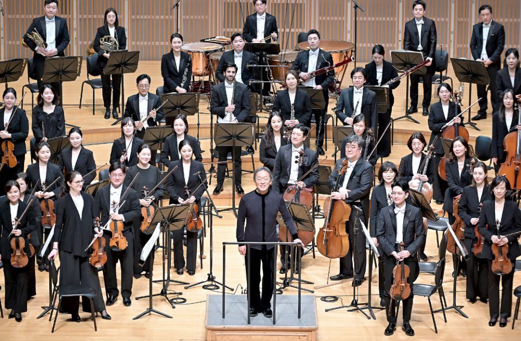 Myung-whun Chung and the KBS Symphony Orchestra &copy; Courtesy of the KBS Symphony Orchestra