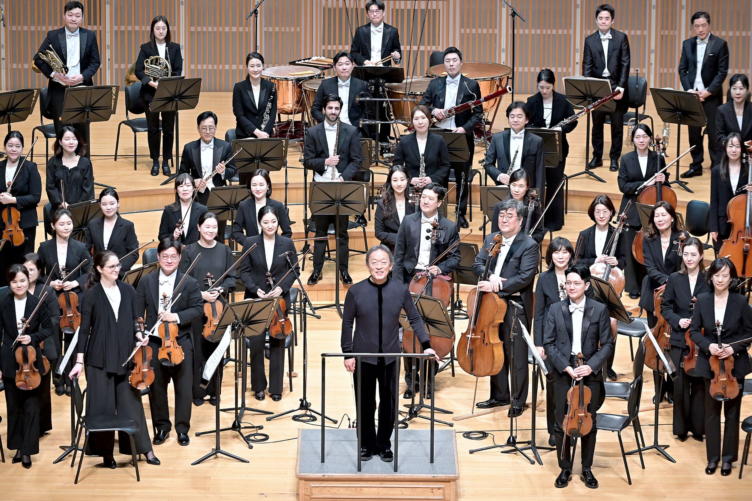 Myung-whun Chung and the KBS Symphony Orchestra © Courtesy of the KBS Symphony Orchestra