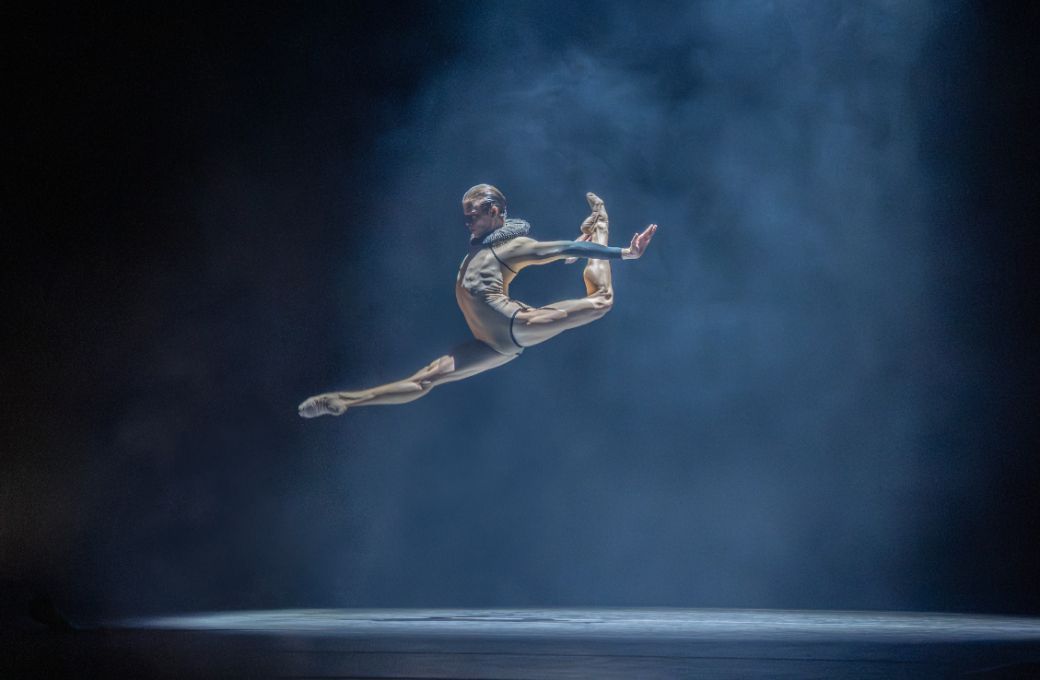 Marco Masciari in Wayne McGregor's <i>Becomings</i> &copy; 2026 Johan Persson