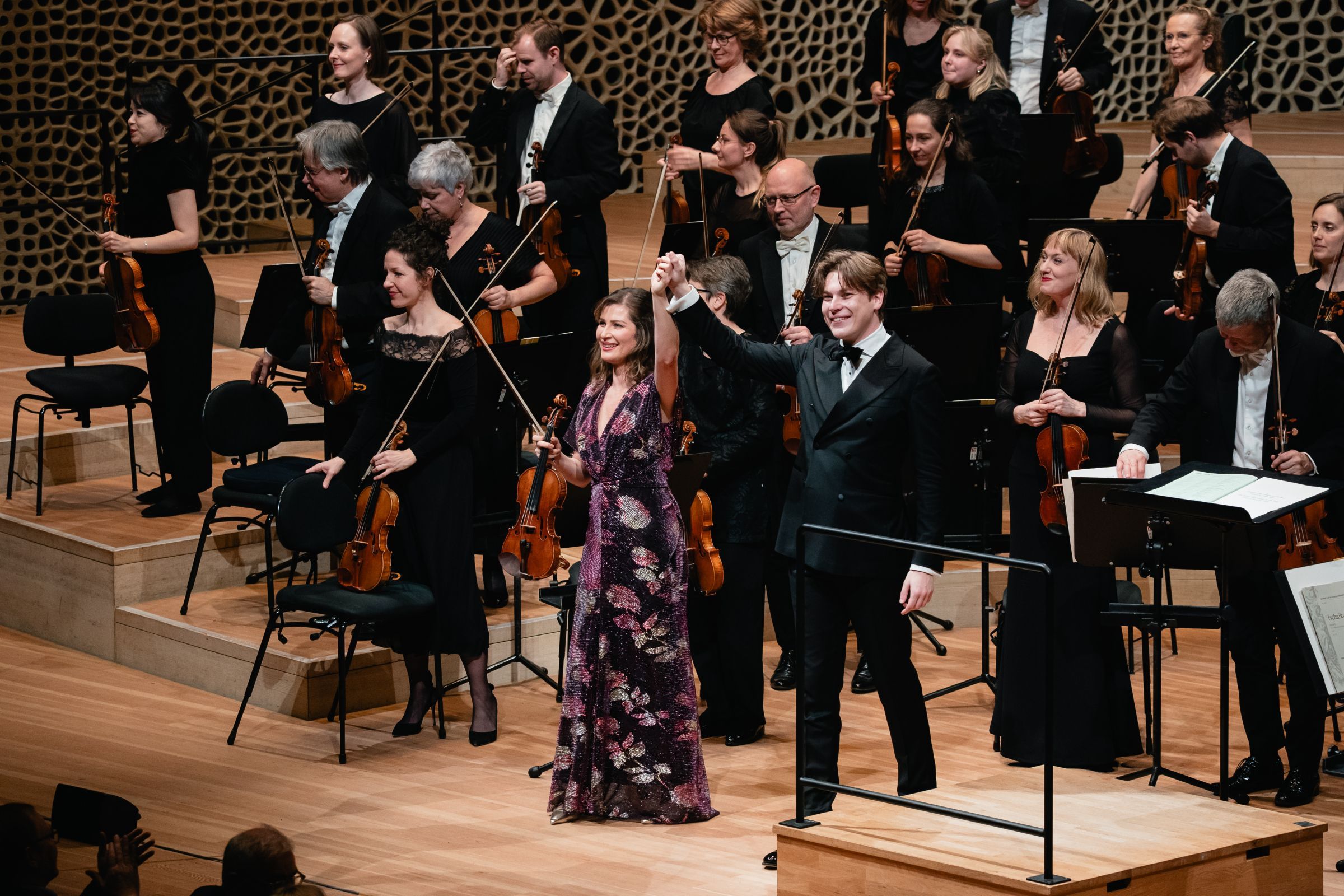 Lisa Batiashvili, Klaus Mäkelä and the Oslo Philharmonic &copy; John-Halvdan Olsen-Halvorsen | Oslo Philharmonic