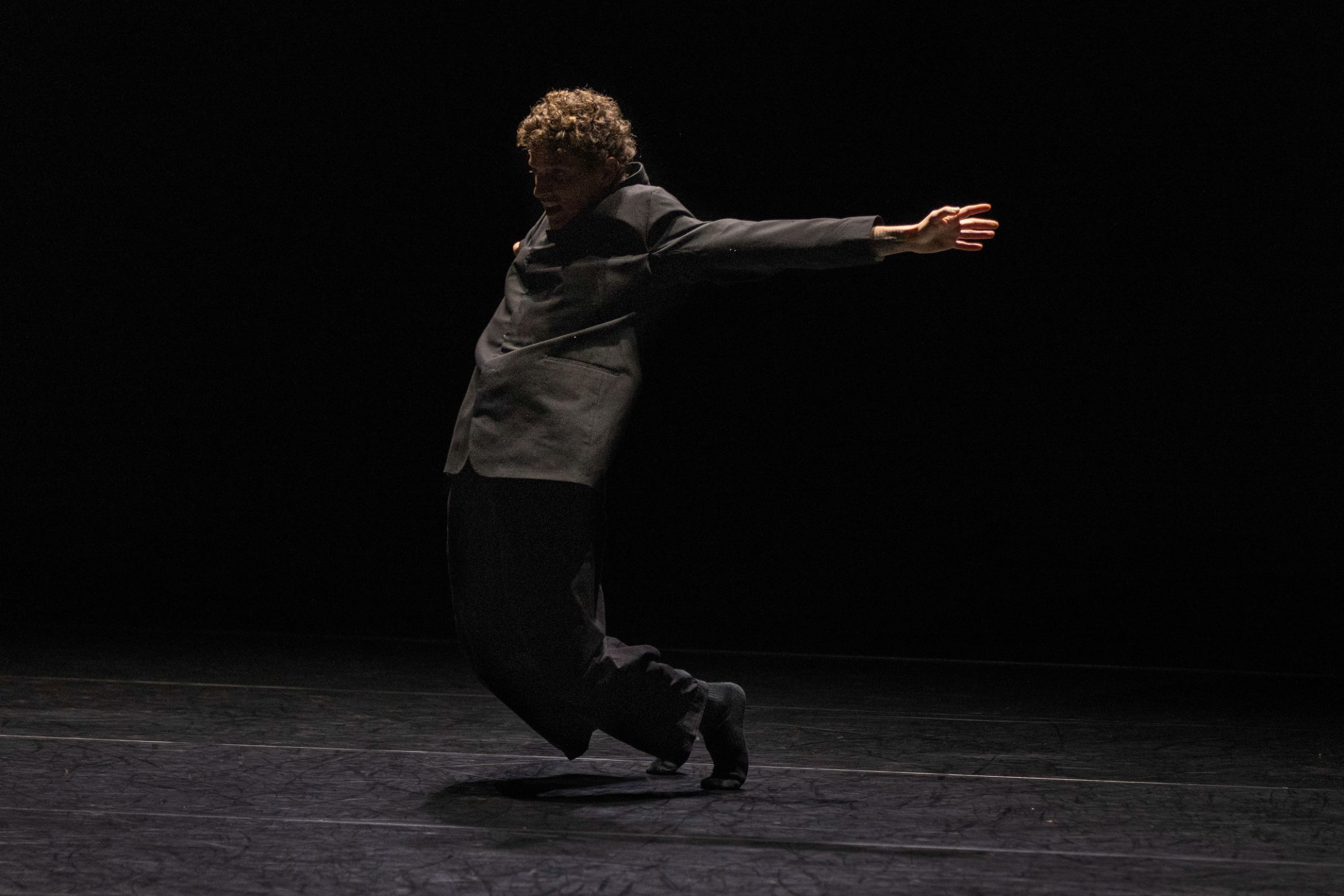 Austin Meiteen in Nacera Belaza's <i>La Valse</i> &copy; PhileDeprez