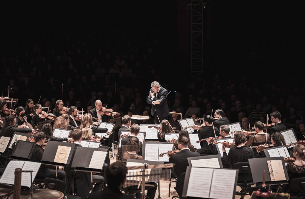 Markus Poschner dirige l'Orchestre National du Capitole de Toulouse &agrave; la Halle aux grains &copy; Romain Alcaraz