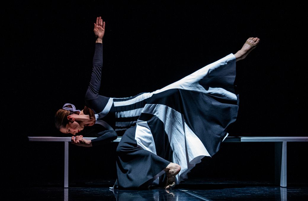 Amy Thake in Martha Graham's <i>Deep Song</i> &copy; Pierre Tappon
