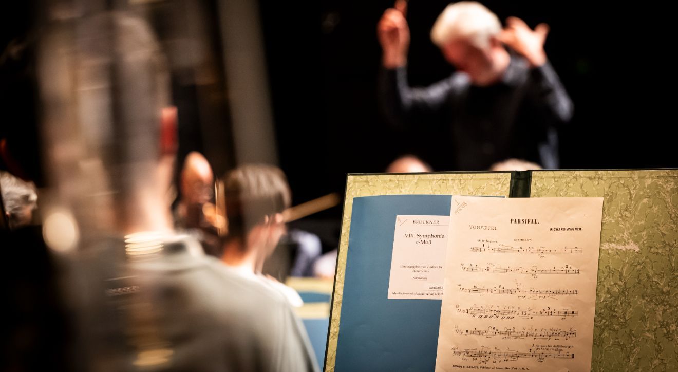 Orchestre Philharmonique de Monte-Carlo with Jukka-Pekka Saraste at Auditorium Rainier III, 2025 &copy; Alice Blangero