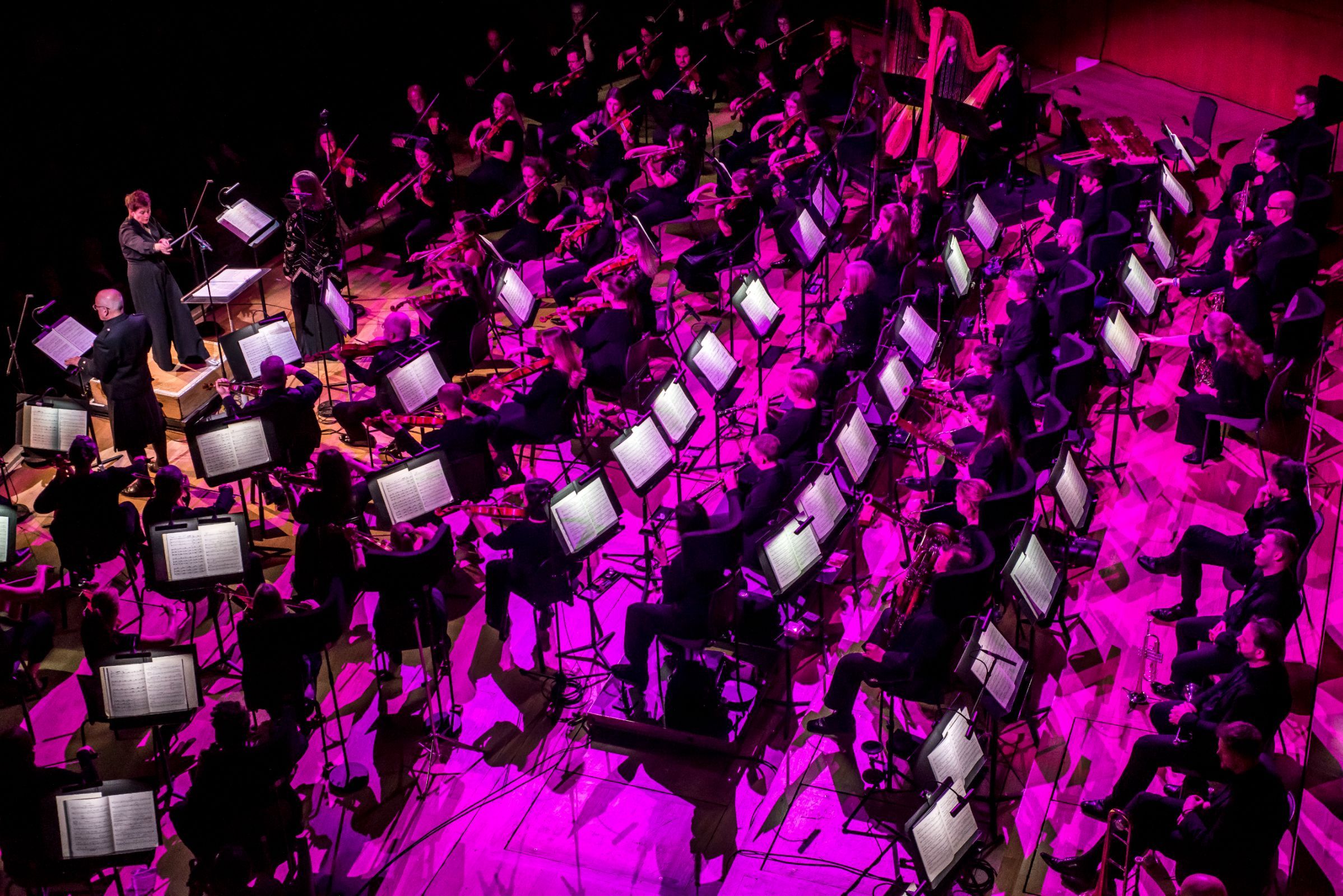 Anja Bihlmaier and the BBC Philharmonic Orchestra © Chris Payne
