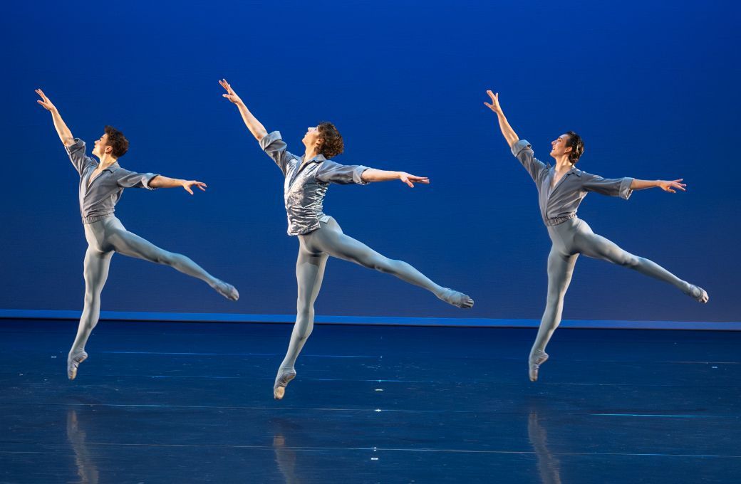 Darius-Oriol Tamosi, Edward Cooley and Javier Cubero in George Balanchine's <i>Allegro Brilliante</i> &copy; Altin Kaftira
