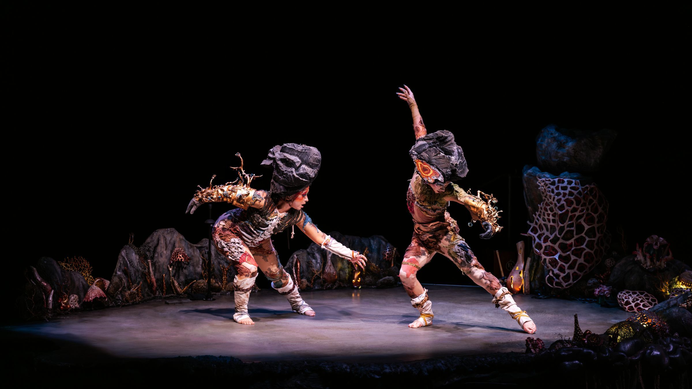 <i>Último helecho</i> by Nina Laisné, François Chaignaud and Nadia Larcher © Thaïs Breton