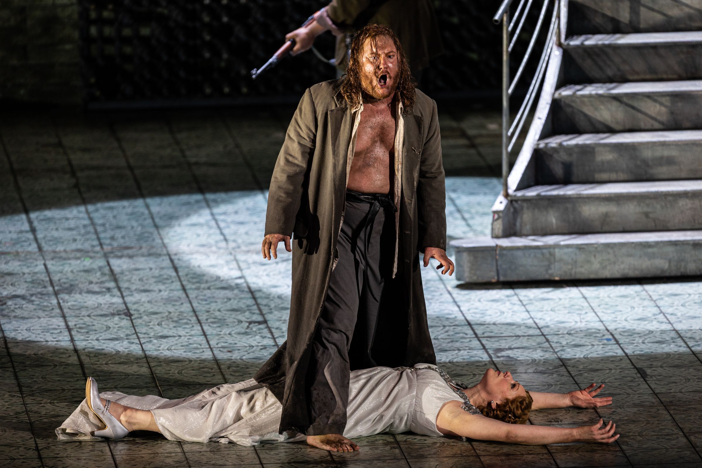 Nicholas Brownlee (Jochanaan) and Jennifer Holloway (Salome) © Andrew Cioffi - Lyric Opera of Chicago